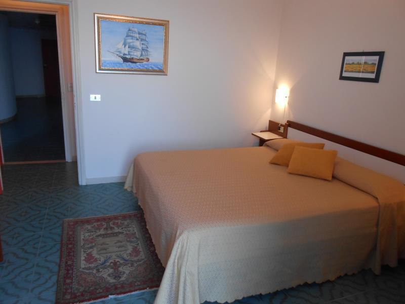 Hotel Vittoria Porto Santo Stefano  Eksteriør bilde